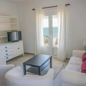 Apartamento Amplio Con Magnificas Vista A 6 Metros De La Playa