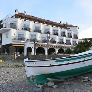 Llane Petit 3*, Cadaques Spain